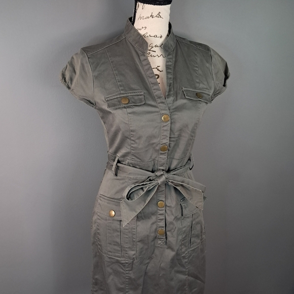 H&M Womens Short Sleeve V-Neck Flap Pocket Casual Dress Size 6 Military Green - Picture 3 of 9